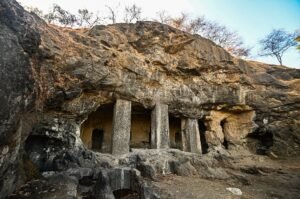 Top 10 Places to Visit in Mumbai with Friends Top 10 places to visit in Mumbai with Friends